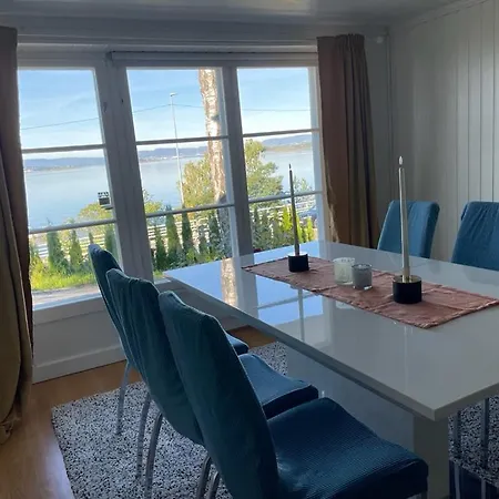 Family Friendly 2 Bed With Sea View Located In Nordstrand For 5 Guests With A Garden And Grill With Sea View Just Beside The * أوسلو