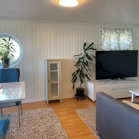 Family Friendly 2 Bed With Sea View Located In Nordstrand For 5 Guests With A Garden And Grill With Sea View Just Beside The *