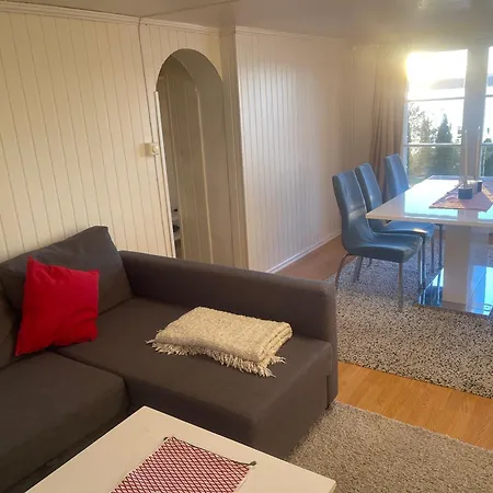 Family Friendly 2 Bed With Sea View Located In Nordstrand For 5 Guests With A Garden And Grill With Sea View Just Beside The شقة