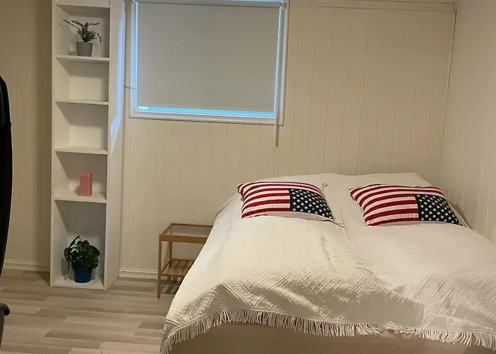 Family Friendly 2 Bed With Sea View Located In Nordstrand For 5 Guests With A Garden And Grill With Sea View Just Beside The شقة