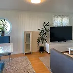Family Friendly 2 Bed With Sea View Located In Nordstrand For 5 Guests With A Garden And Grill With Sea View Just Beside The *