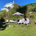 Family Friendly 2 Bed With Sea View Located In Nordstrand For 5 Guests With A Garden And Grill With Sea View Just Beside The Апартаменты