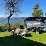 Family Friendly 2 Bed With Sea View Located In Nordstrand For 5 Guests With A Garden And Grill With Sea View Just Beside The * Осло