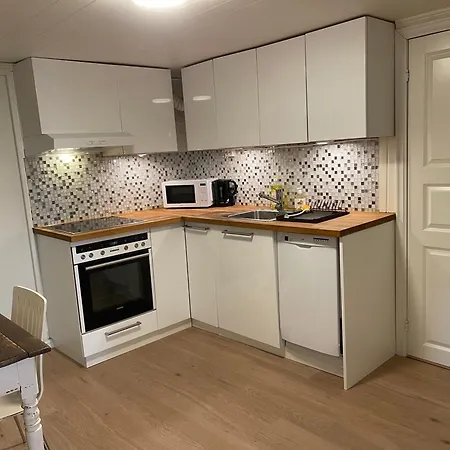 Family Friendly 2 Bed With Sea View Located In Nordstrand For 5 Guests With A Garden And Grill With Sea View Just Beside The Apartment *