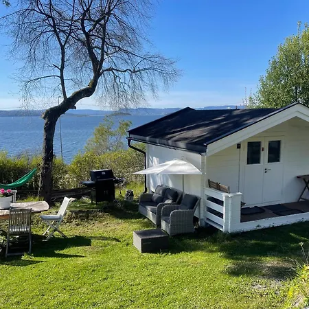 Family Friendly 2 Bed With Sea View Located In Nordstrand For 5 Guests With A Garden And Grill With Sea View Just Beside The Apartment *