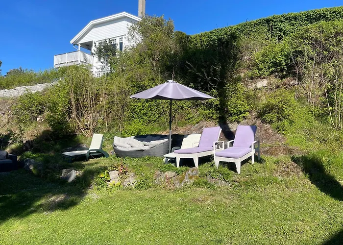 Family Friendly 2 Bed With Sea View Located In Nordstrand For 5 Guests With A Garden And Grill With Sea View Just Beside The Apartment
